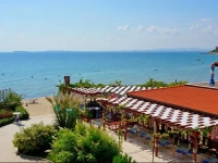 GT Robinson Beach Apartment 