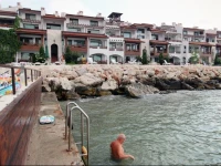 White Coast Apartments 