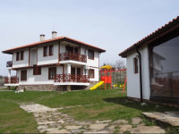 Guest House Ivanini Houses