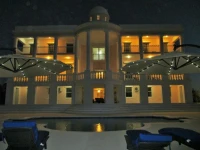Ocean West Boutique Hotel 