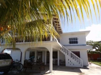 Bamboleo Inn Belize 