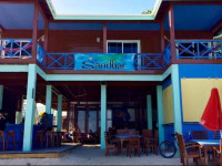 Sandbar Beachfront Hostel & Restaurant