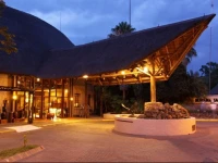 Cresta Mowana Safari Resort &amp; Spa 