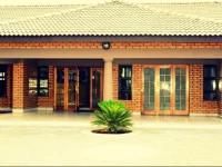 Senthaga Guest House &amp; Safaris 