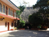 Hotel y Restaurante La Fonda Escondida