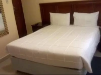 Sunset Junction Lodge & Tours 