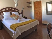 Woodlands Lodge & Tours 