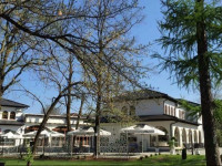 Camp Karagaq Hotel