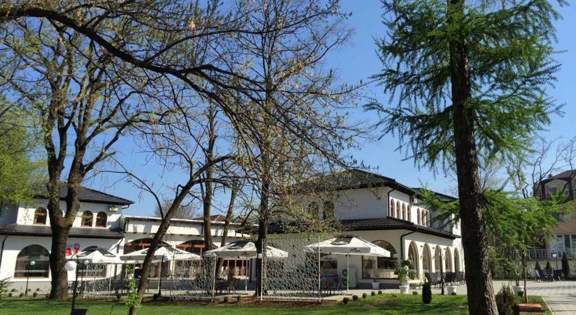 Camp Karagaq Hotel 