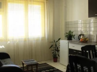 YellowHouse 