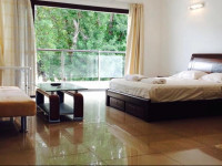 Silver Sands Studios & Apartment