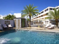BurNas Beach & Apartments 