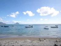 LEscale 3 Bedrooms Beachfront Duplexe Suite by Dream Escapes 