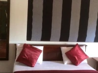 Royal Top Rest Inn & Restaurant 