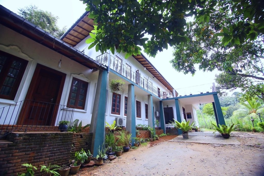 Crystal Lodge 