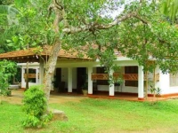 Kandy Little White House 
