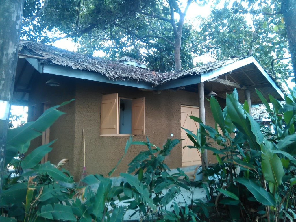 Sea Heart House on Koggala Lake / Sea Heart House 