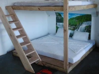 Shiny Cot 
