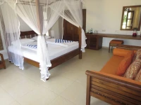 Lanka Beach Bungalows 