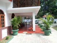Mayura Rest Inn 