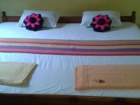 Lenas Guest House 