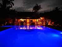 Puetz Travels Beach Resort / Puetz Travels Beach Resort, Ваикал 