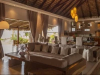 Luxury Sakina Villa - Beachfront 
