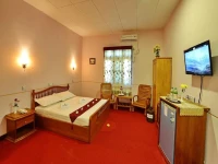 Hotel Blazing 2*