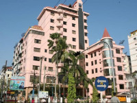 Queens Park Hotel