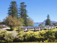 The Crest Apartments 