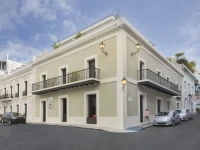 Decanter Hotel 