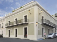 Decanter Hotel