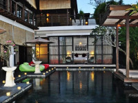 Fullmoon Villa