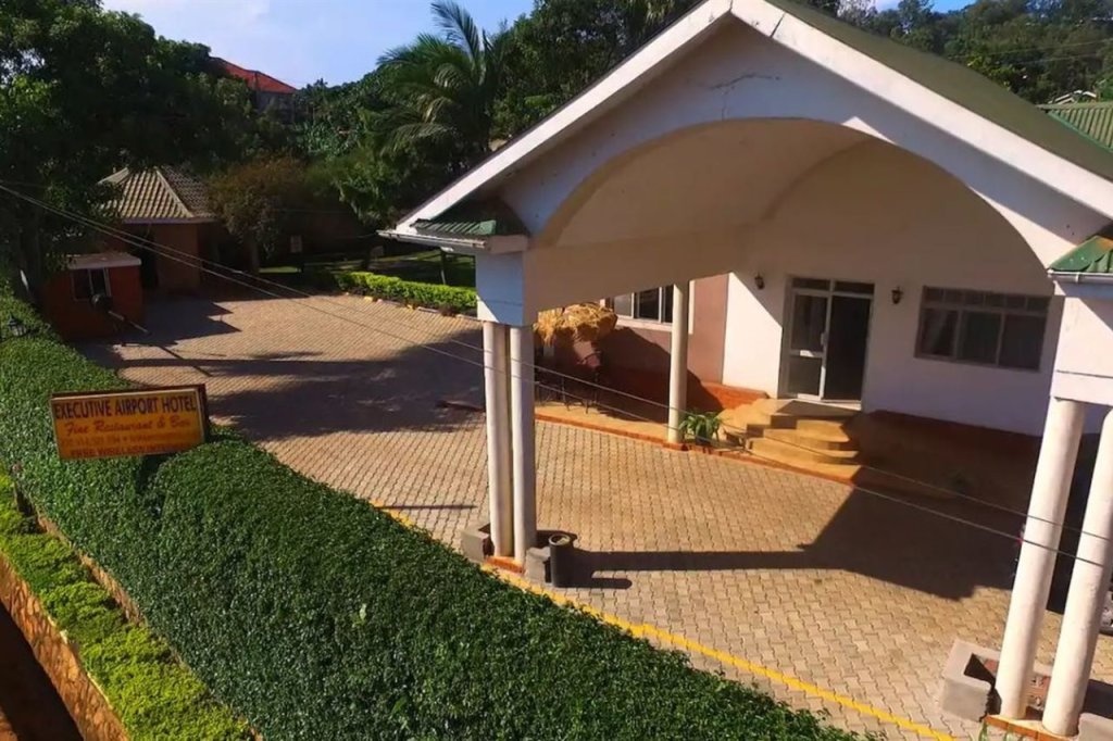 Executive Airport Hotel 