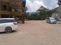Bunyonyi Safaris Resort 