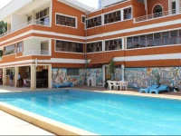 International 2000 Hotel 
