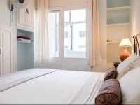 Spacious 3 Bedroom Downtown Flat 