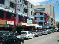 J&J Hotel 