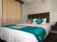 OYO Rooms Maharajalela Monorail station 