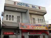 East Mount Hotel 