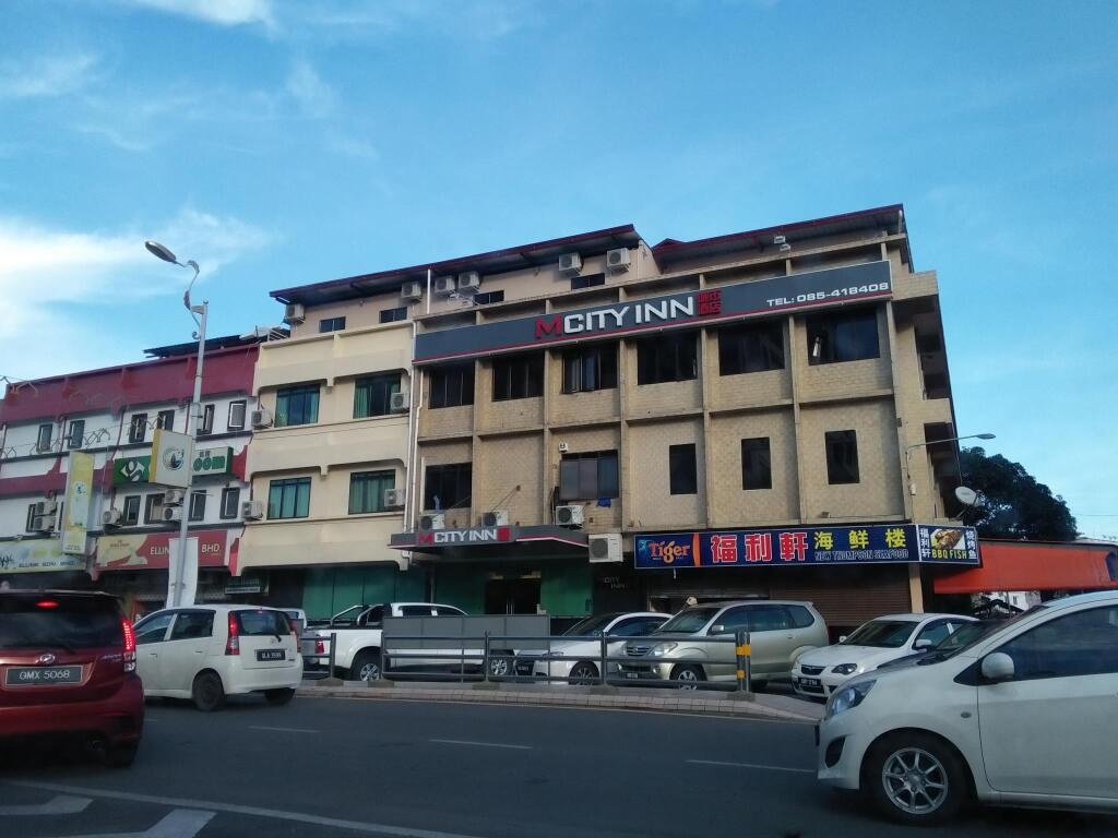 MCity Inn 3*