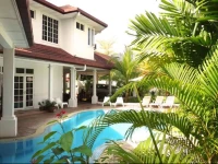 Rumah Putih Bed & Breakfast near KLIA & KLIA 2 
