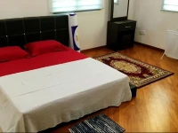 Sunny Hostel Airport 