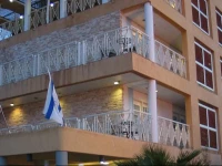 Blue Hotel 