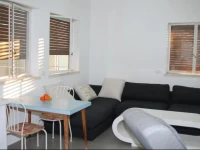 Allenby 32 Apartment 9 