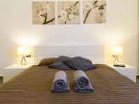 Frishman Apartments 
