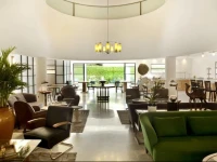 Lily & Bloom Hotel 