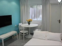 Ohlala - Blue Apartment 