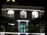 Hotel White Parrot