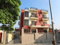 OYO Rooms Noida City Centre 